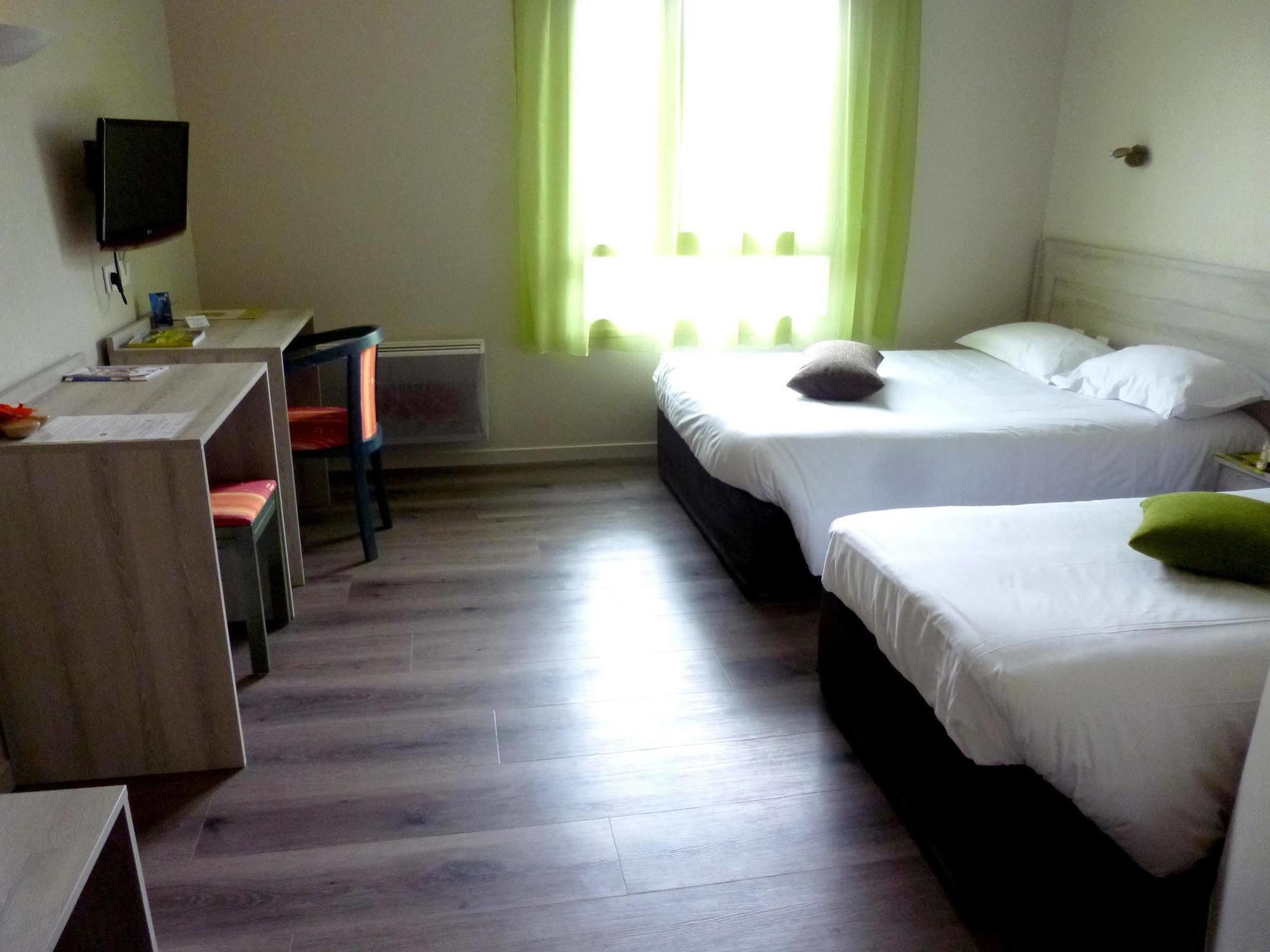 Hotel Le Chatard Sarcey Eksteriør bilde