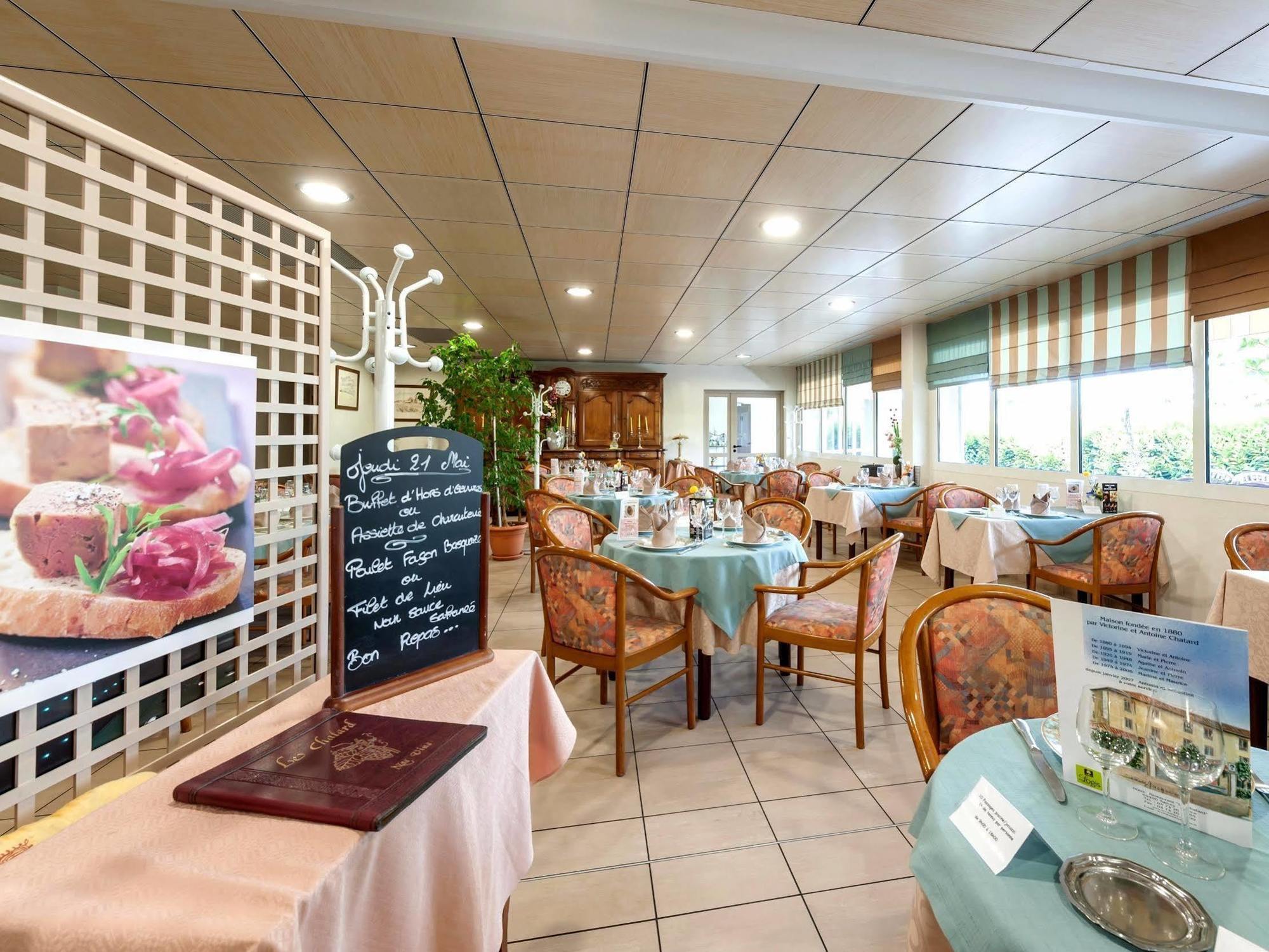 Hotel Le Chatard Sarcey Eksteriør bilde