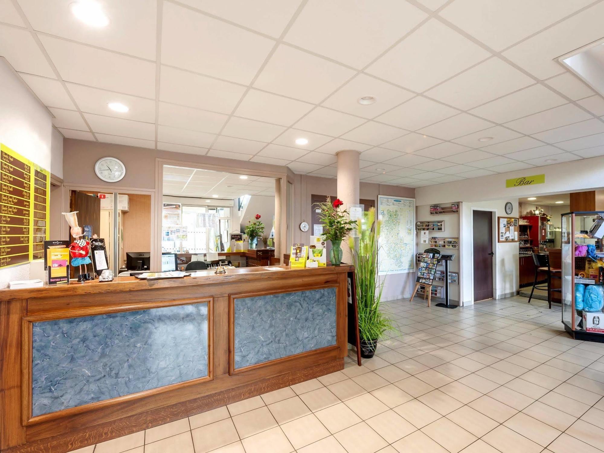 Hotel Le Chatard Sarcey Eksteriør bilde