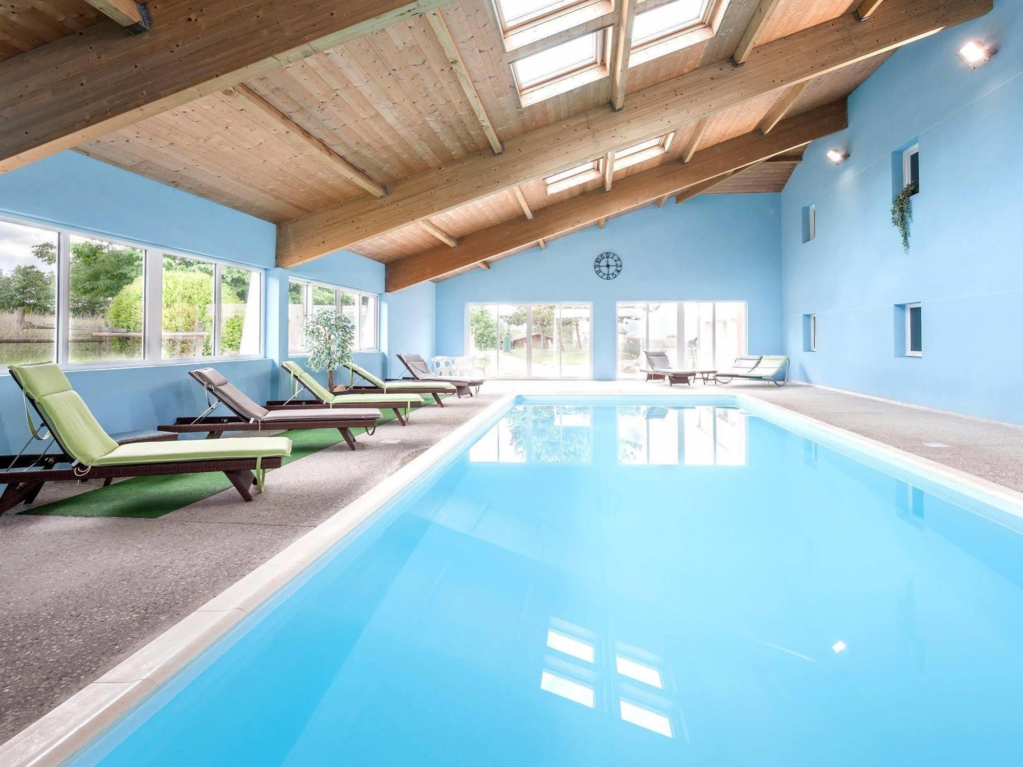 Hotel Le Chatard Sarcey Eksteriør bilde